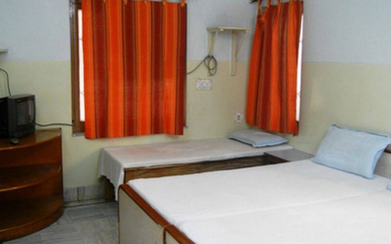 Rana Guest House, Khamgaon 5